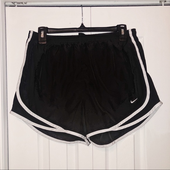 Nike running shorts - Picture 1 of 2